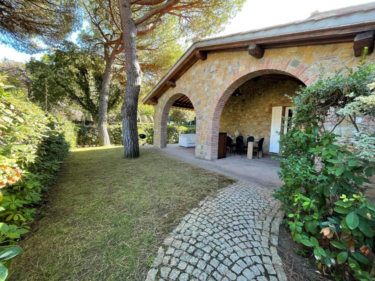 Villaggio I Sorbizzi Marina Di Bibbona Luaran gambar