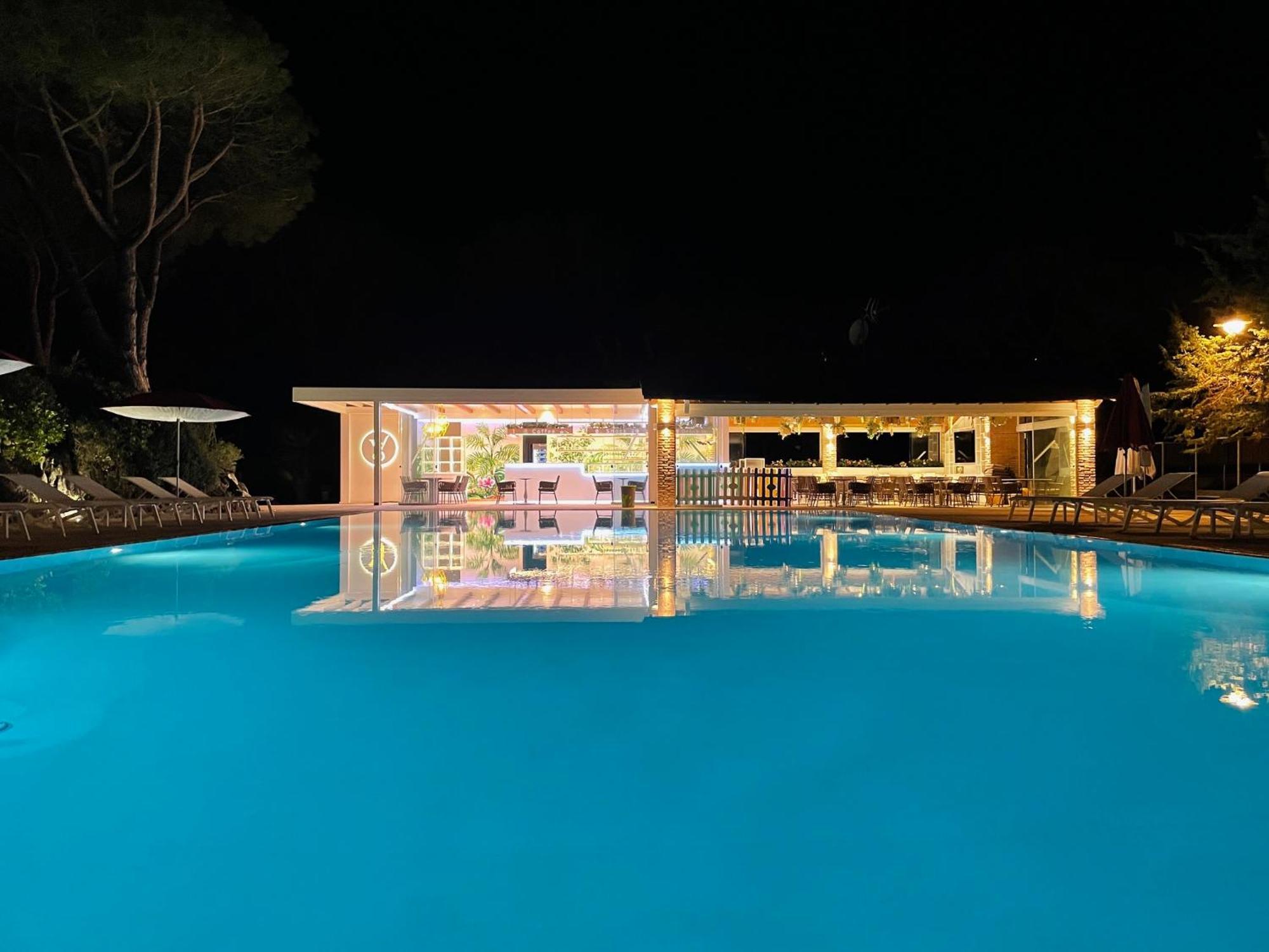 Villaggio I Sorbizzi Marina Di Bibbona Luaran gambar